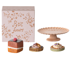 Petit Fours - Cakes and cake stand, Mini