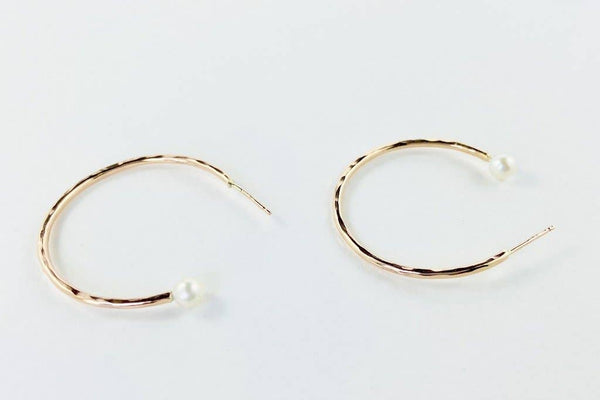 Dreamer Medium Gold and Pearl Hoops