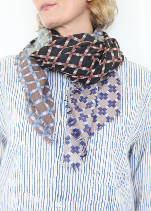 Small Pattern Check Square Scarf - Pepper