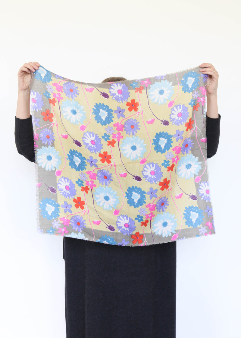 Bed Of Flowers Bandana - Light Olive GW2492