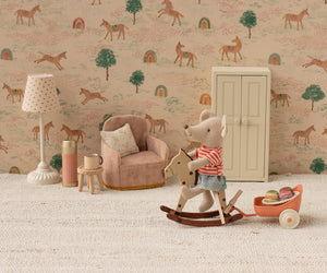 Rocking Horse, Mouse