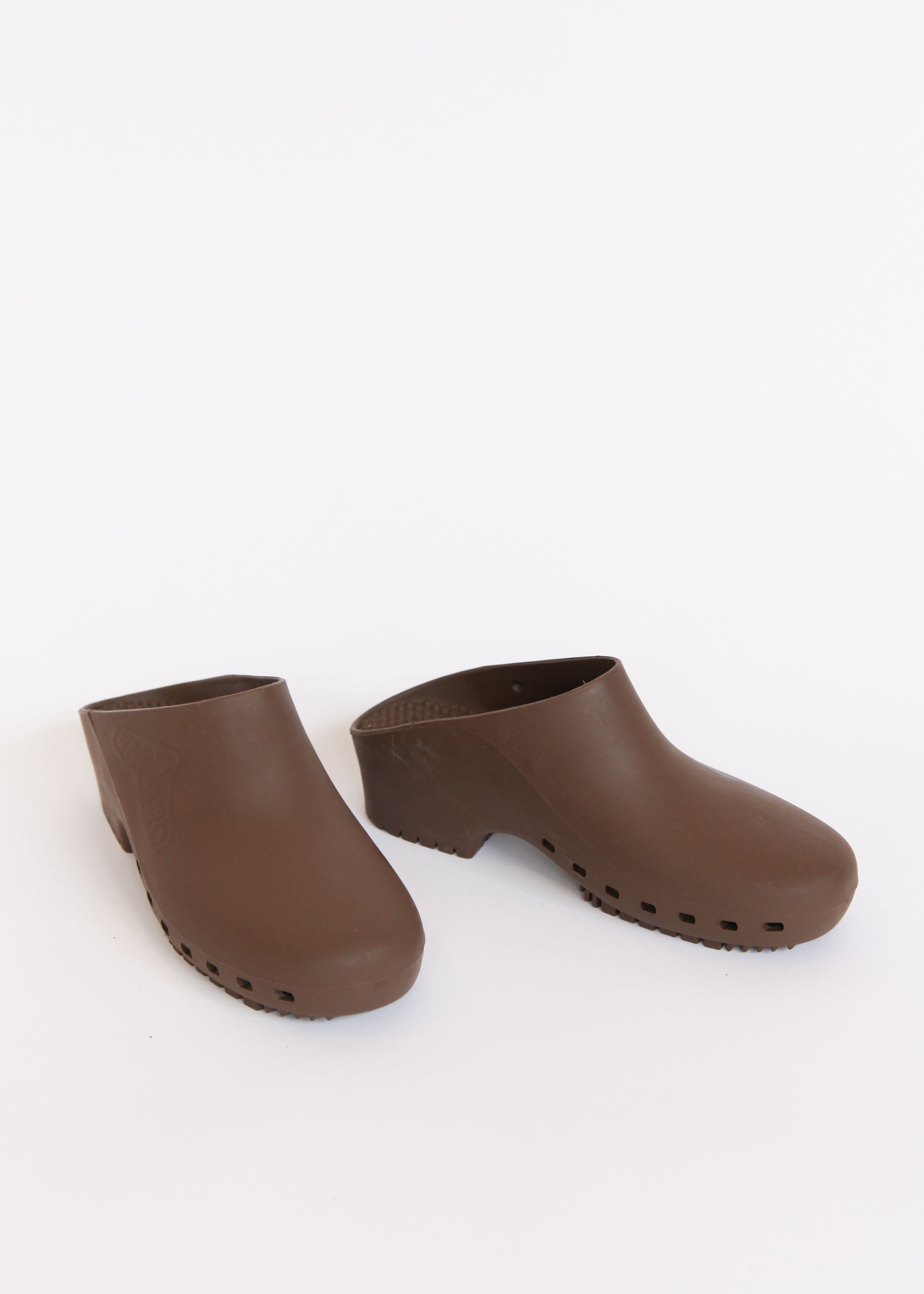 Calzuro Classic Clogs Without Holes - Brown – Abigail Rose & Lily Too