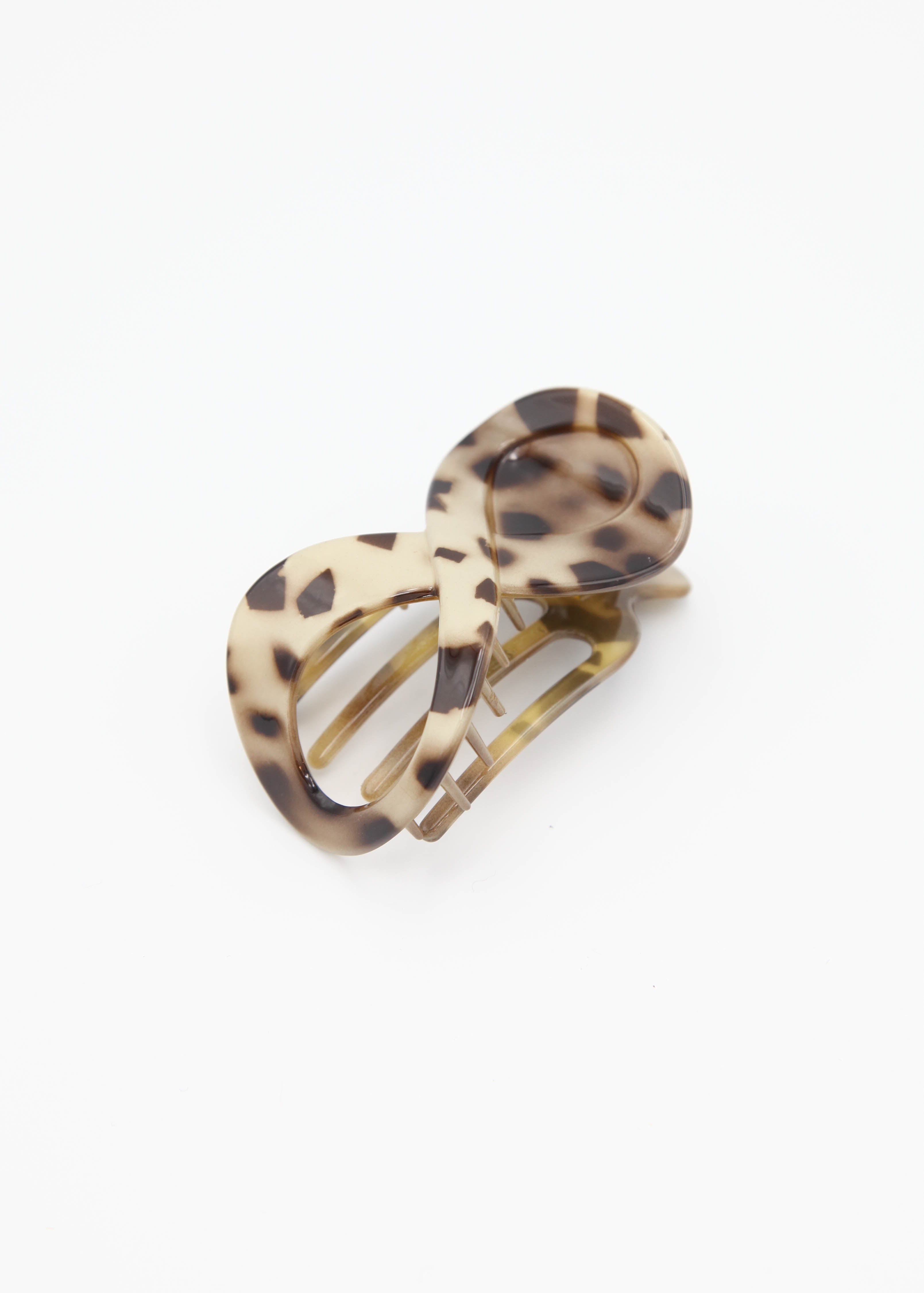 Figure 8 Hair Clip – Abigail Rose & Lily Too