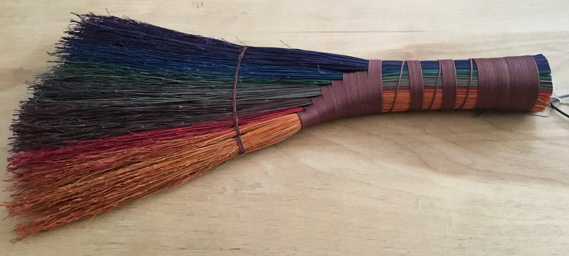Atelier Poliana Hand-broom